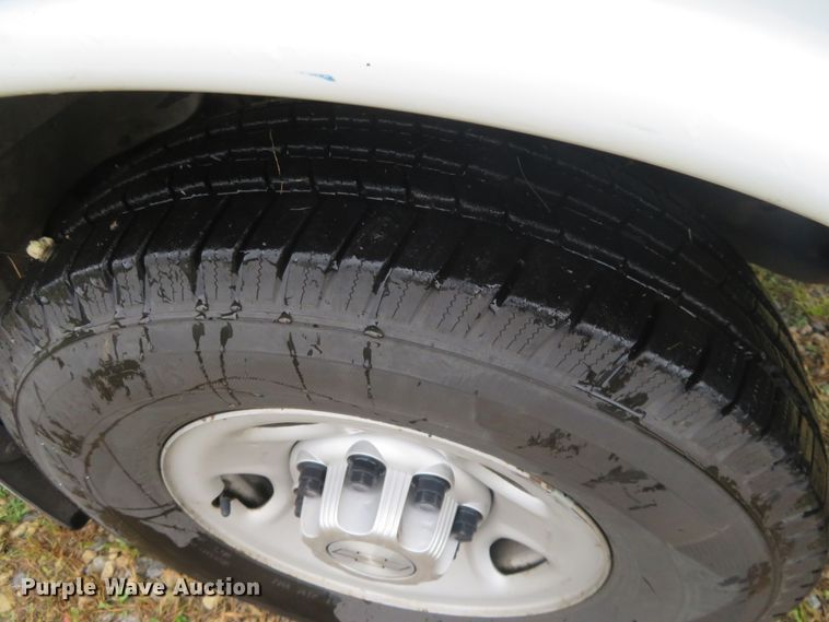 image for item DC1417 2015 Chevrolet Express 3500 van