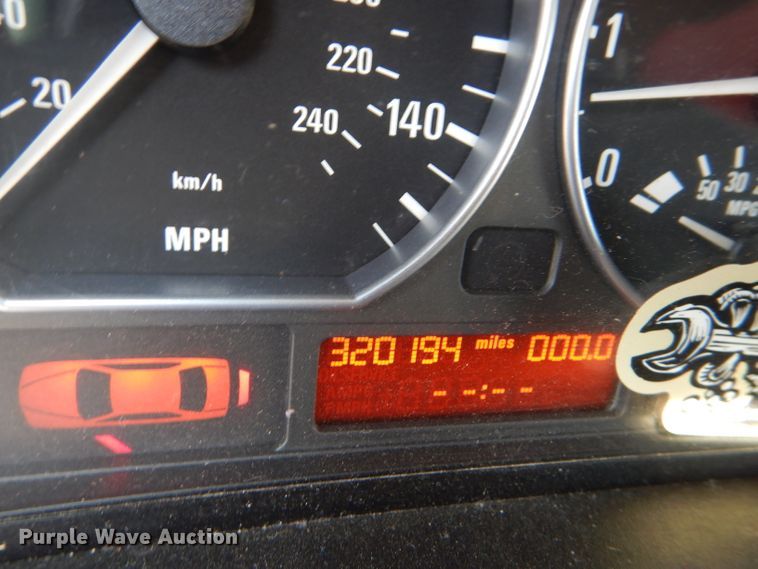 image for item DD4462 2002 BMW 330i