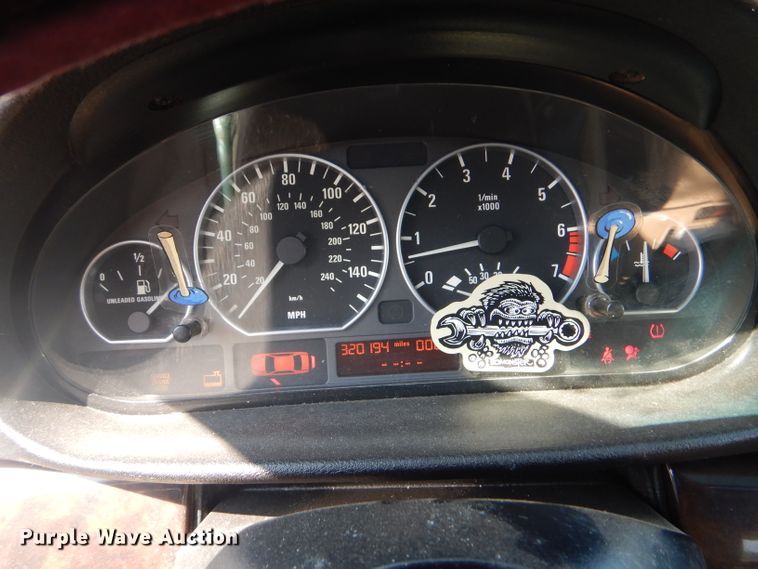 image for item DD4462 2002 BMW 330i