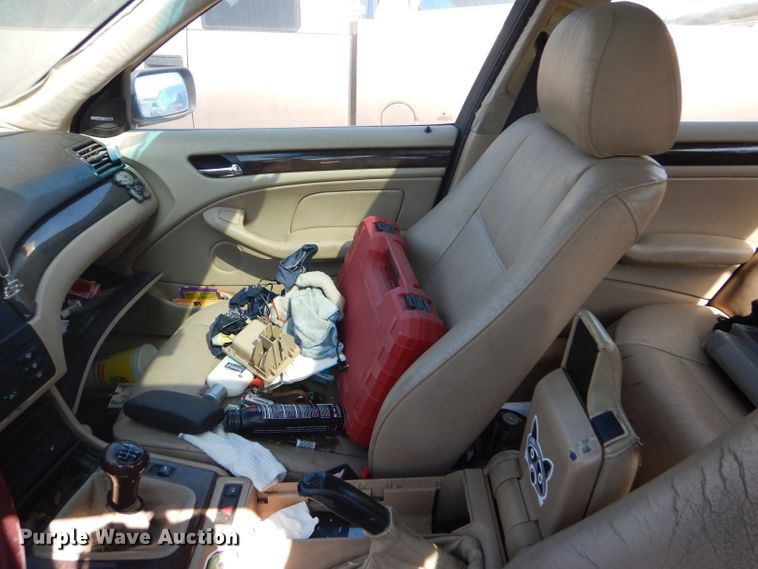 image for item DD4462 2002 BMW 330i