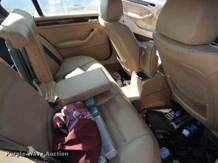 image for item DD4462 2002 BMW 330i