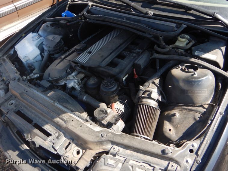 image for item DD4462 2002 BMW 330i