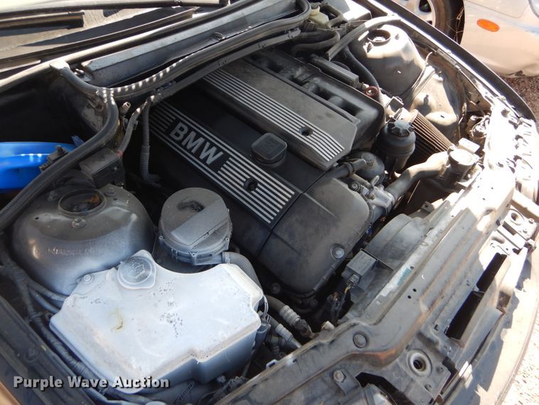 image for item DD4462 2002 BMW 330i