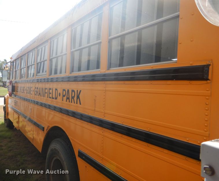 image for item DD4482 1995 International 3800 AmTran school bus