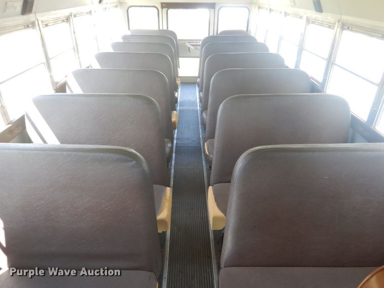 image for item DD4482 1995 International 3800 AmTran school bus