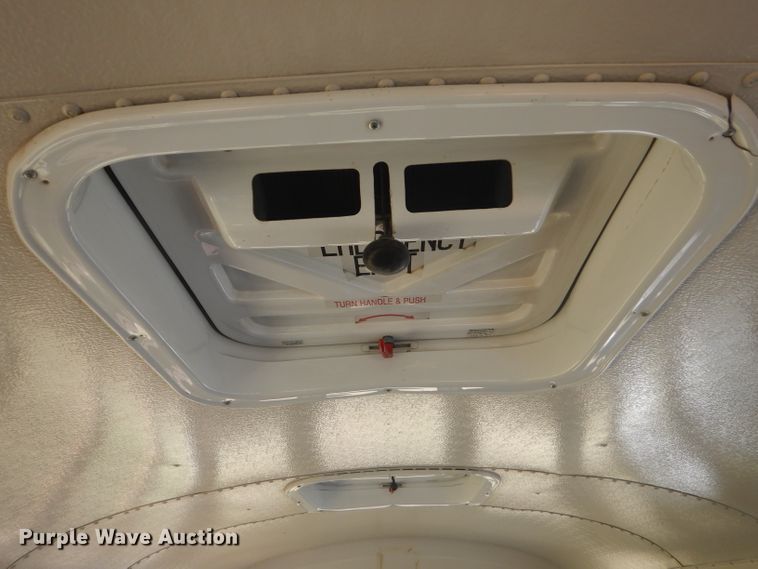 image for item DD4482 1995 International 3800 AmTran school bus