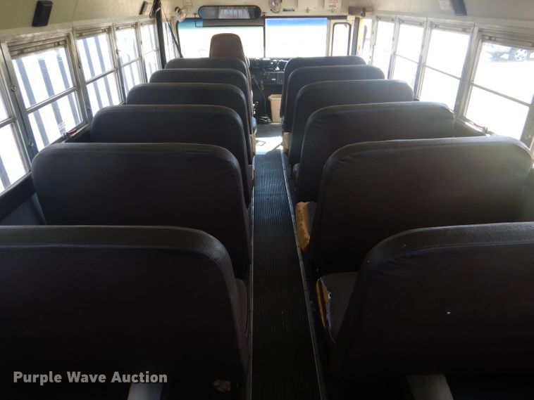 image for item DD4482 1995 International 3800 AmTran school bus