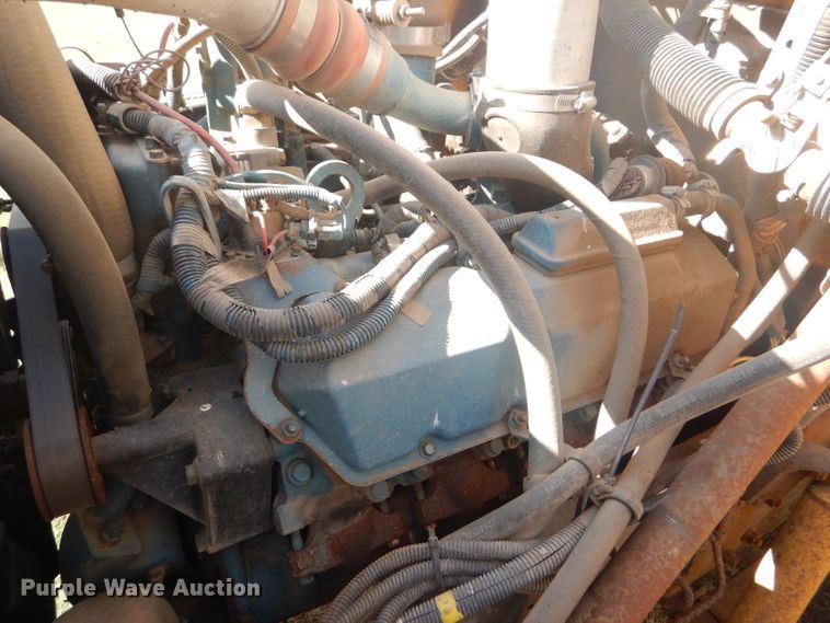 image for item DD4482 1995 International 3800 AmTran school bus