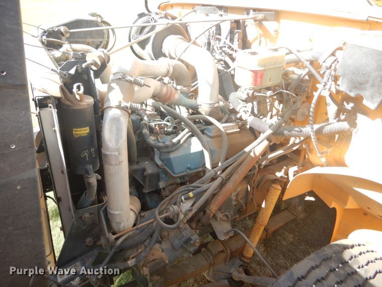 image for item DD4482 1995 International 3800 AmTran school bus