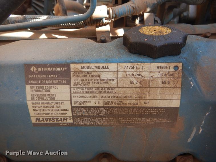 image for item DD4482 1995 International 3800 AmTran school bus