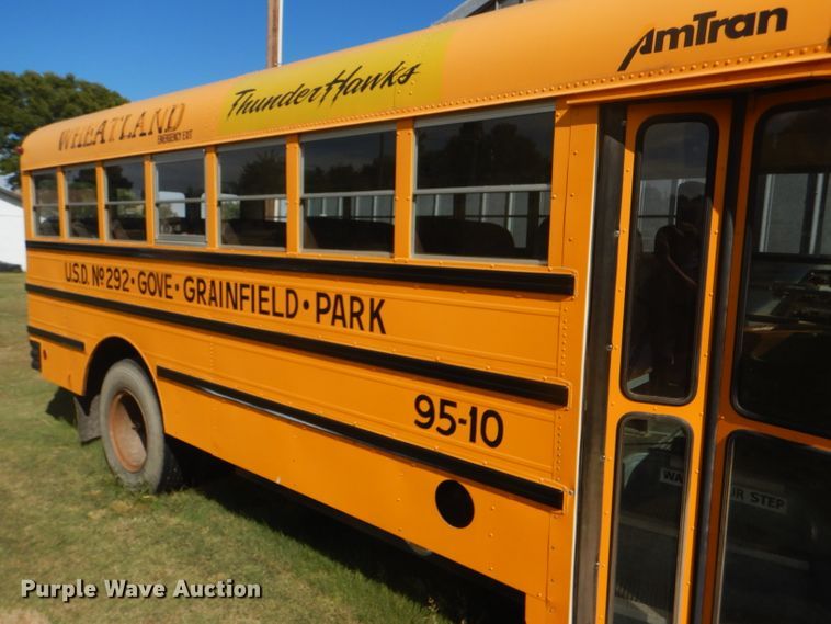 image for item DD4482 1995 International 3800 AmTran school bus