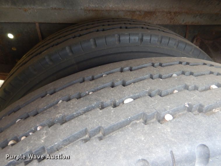 image for item DD4482 1995 International 3800 AmTran school bus