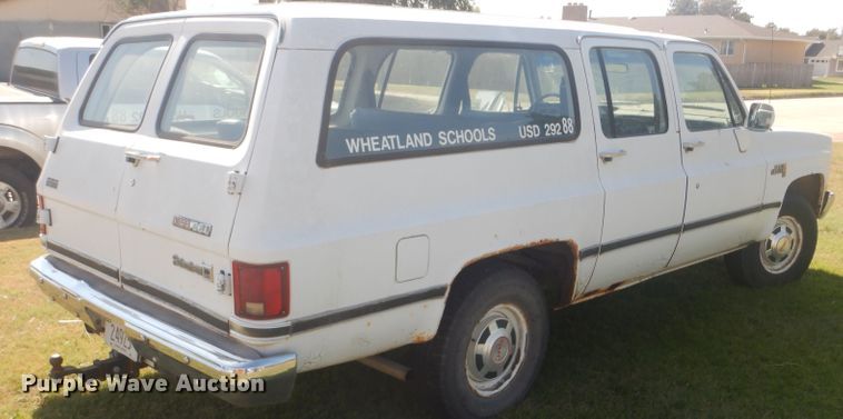image for item DD4483 1988 GMC Suburban 2500 SUV