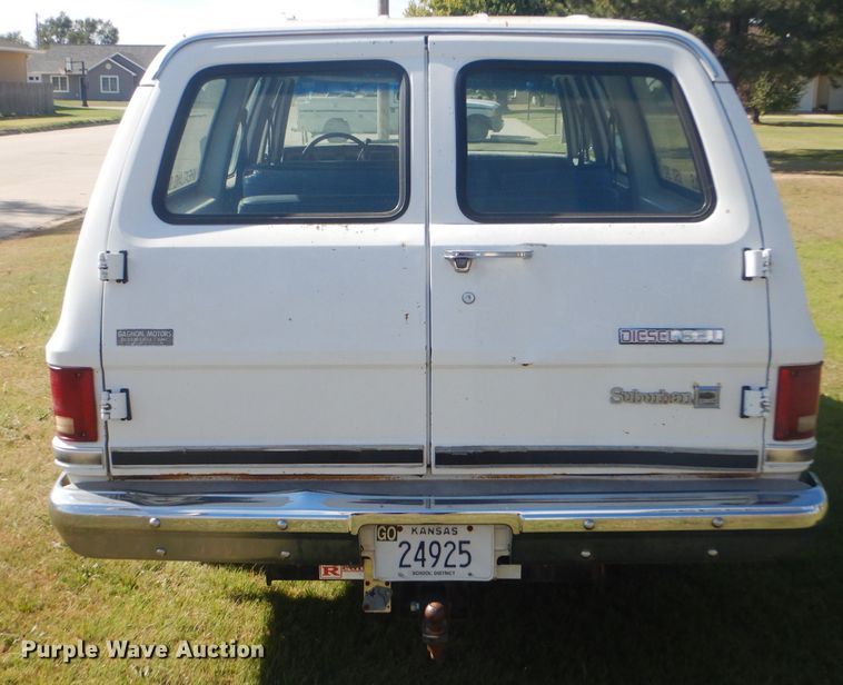 image for item DD4483 1988 GMC Suburban 2500 SUV