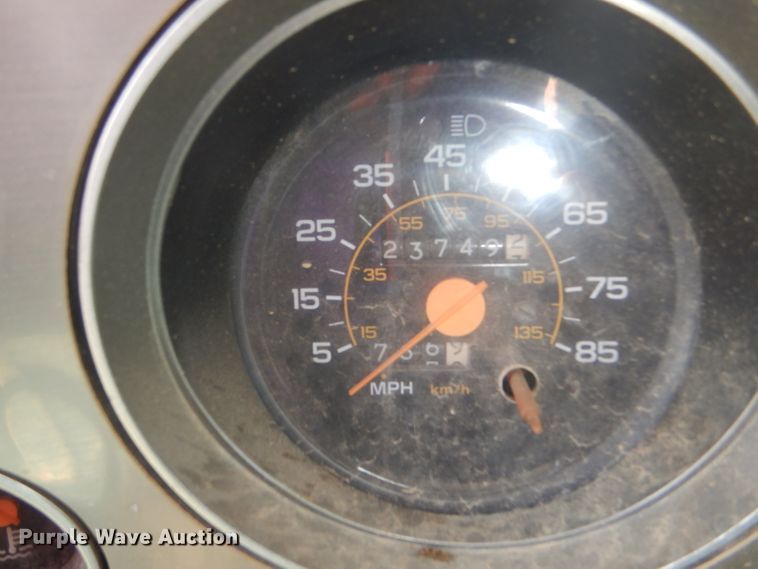 image for item DD4483 1988 GMC Suburban 2500 SUV