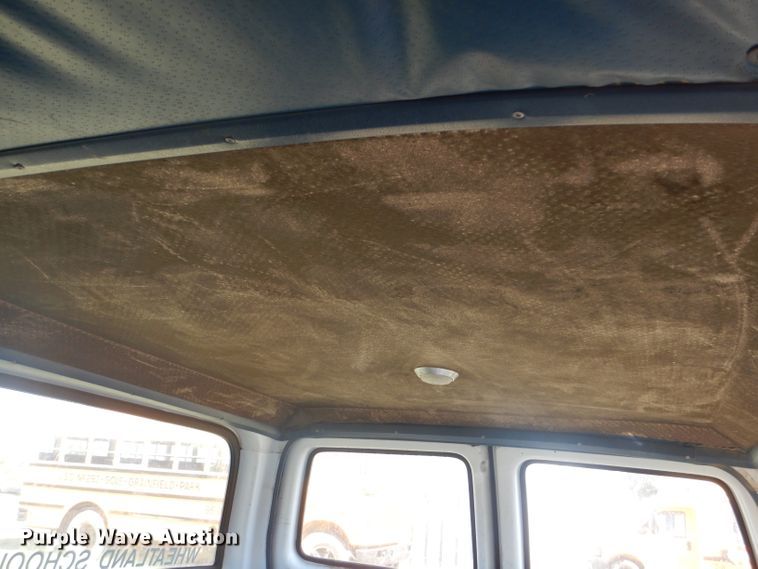 image for item DD4483 1988 GMC Suburban 2500 SUV