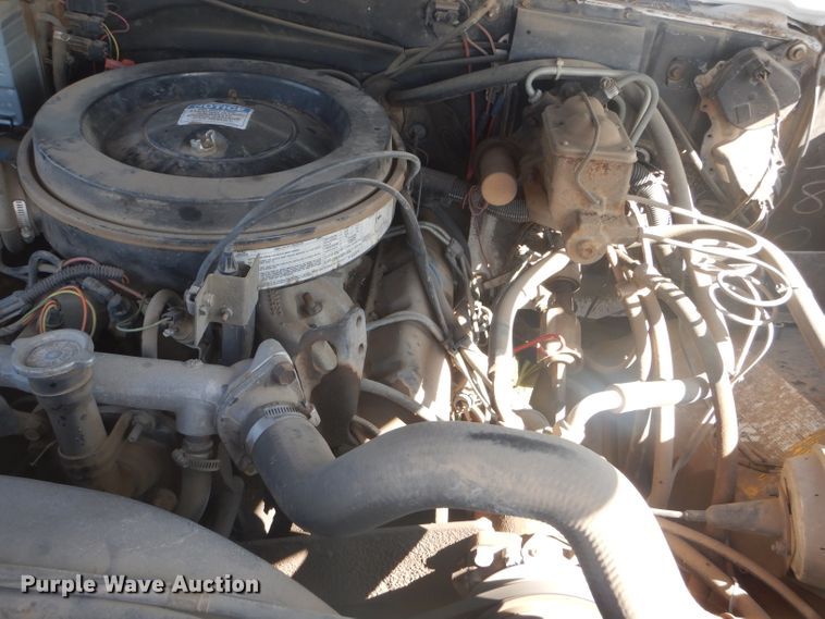 image for item DD4483 1988 GMC Suburban 2500 SUV