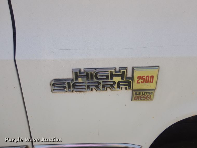image for item DD4483 1988 GMC Suburban 2500 SUV