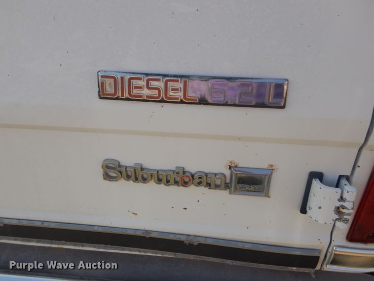 image for item DD4483 1988 GMC Suburban 2500 SUV