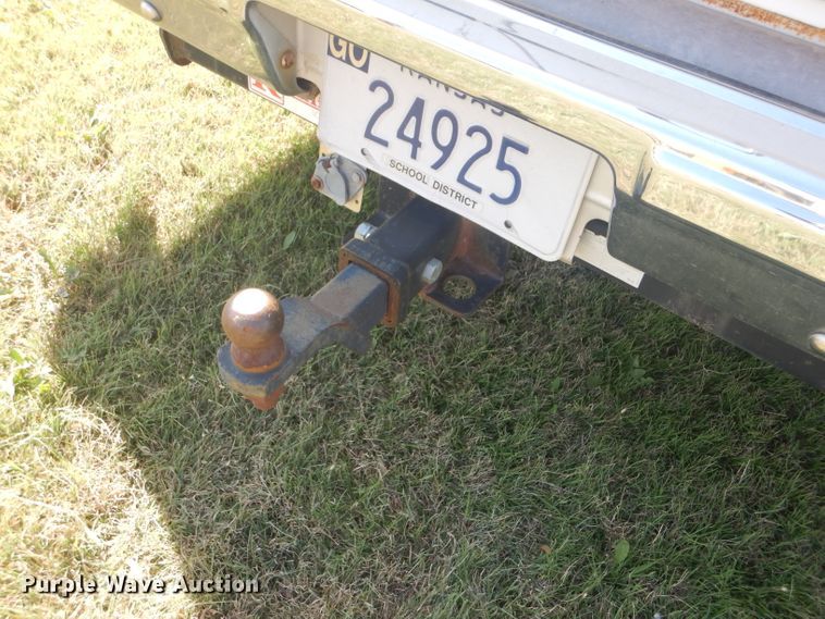 image for item DD4483 1988 GMC Suburban 2500 SUV