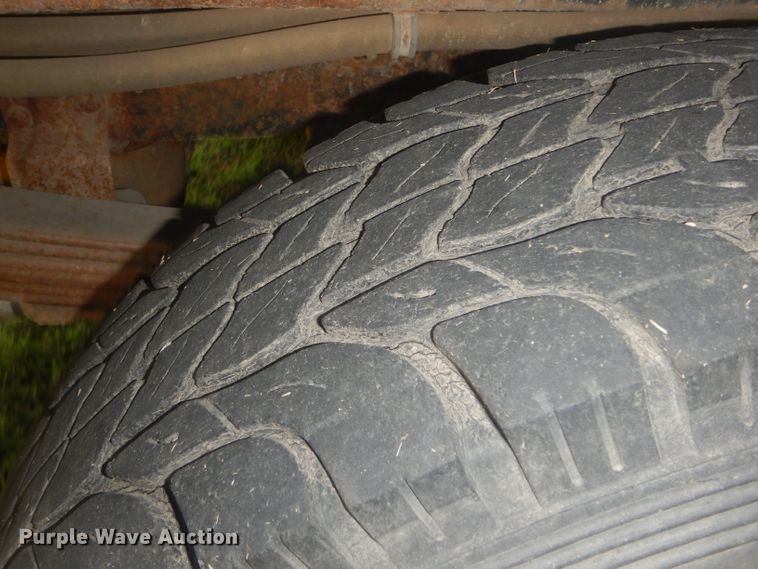 image for item DD4483 1988 GMC Suburban 2500 SUV