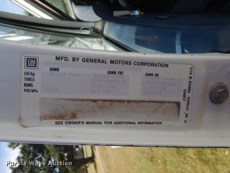 image for item DD4483 1988 GMC Suburban 2500 SUV