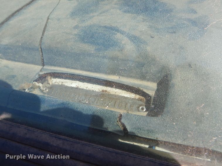 image for item DD4483 1988 GMC Suburban 2500 SUV