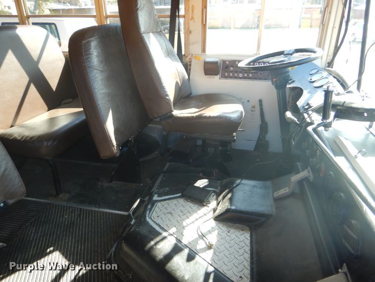 image for item DD4509 2000 Blue Bird TC2000 school bus