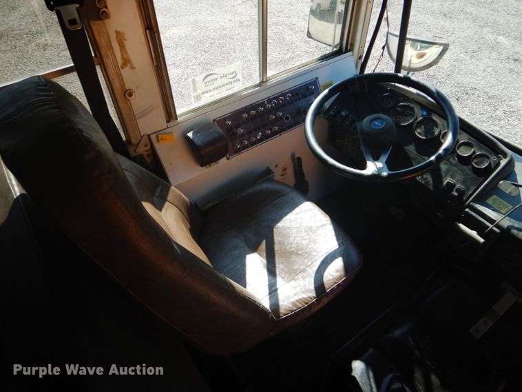 image for item DD4509 2000 Blue Bird TC2000 school bus