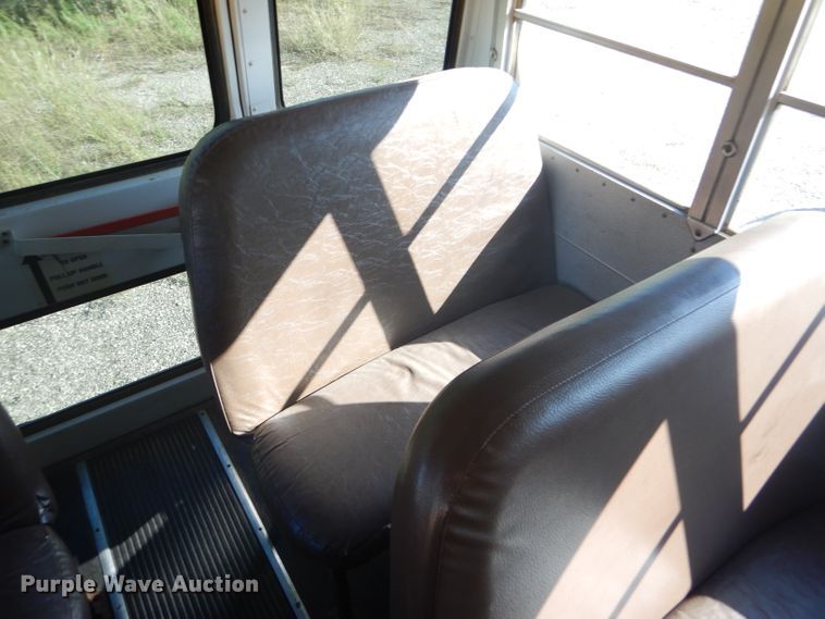 image for item DD4509 2000 Blue Bird TC2000 school bus