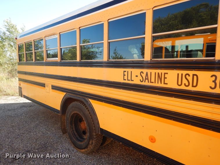 image for item DD4509 2000 Blue Bird TC2000 school bus