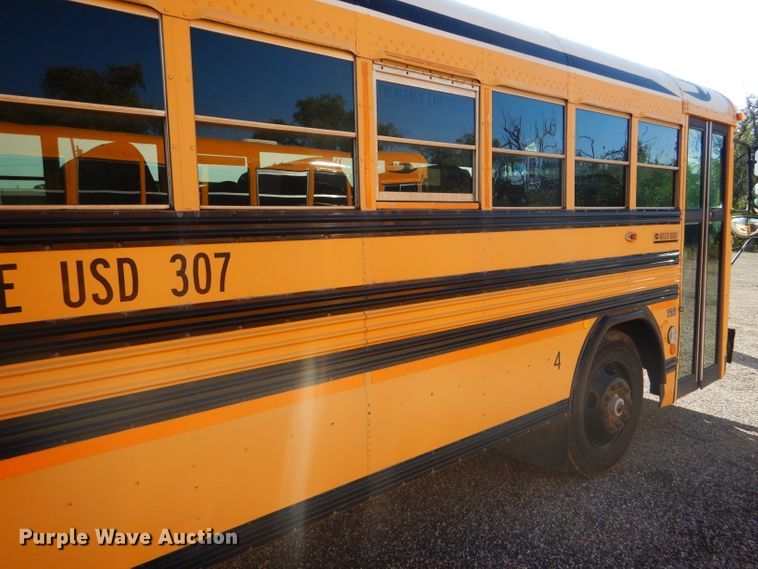 image for item DD4509 2000 Blue Bird TC2000 school bus