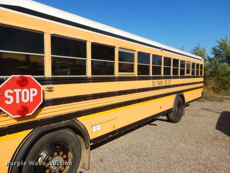 image for item DD4509 2000 Blue Bird TC2000 school bus