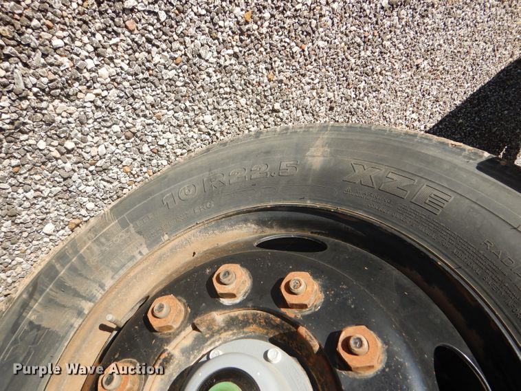 image for item DD4509 2000 Blue Bird TC2000 school bus