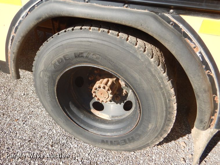 image for item DD4509 2000 Blue Bird TC2000 school bus