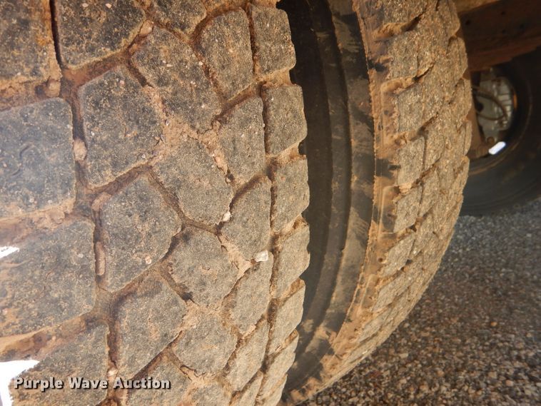 image for item DD4509 2000 Blue Bird TC2000 school bus