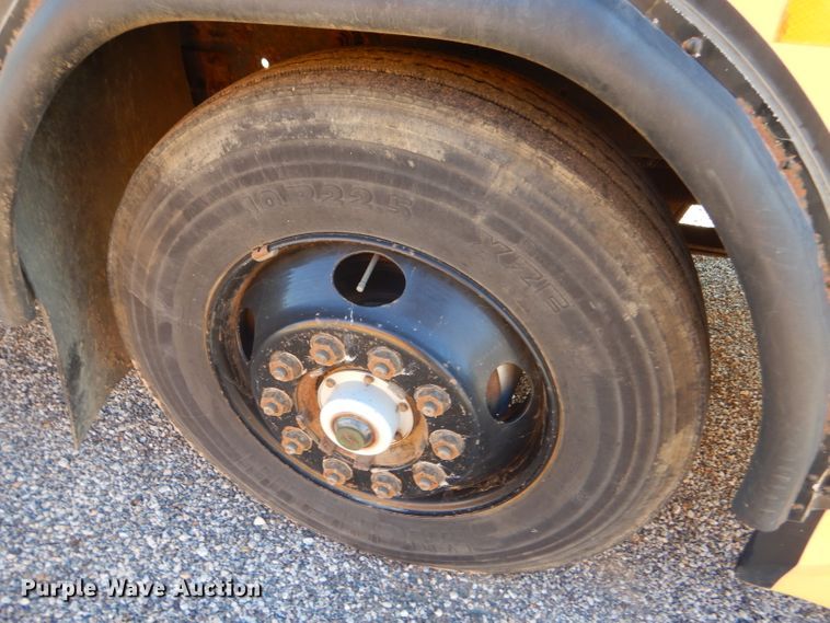 image for item DD4509 2000 Blue Bird TC2000 school bus