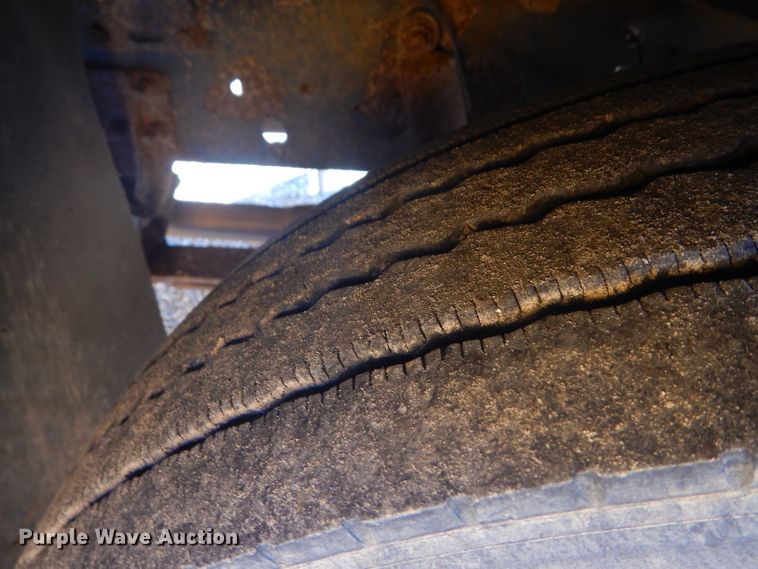 image for item DD4509 2000 Blue Bird TC2000 school bus