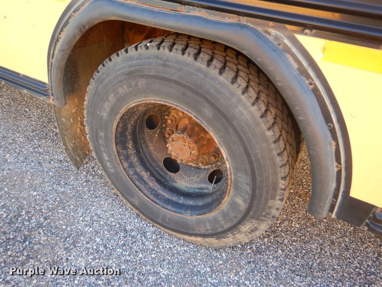 image for item DD4509 2000 Blue Bird TC2000 school bus