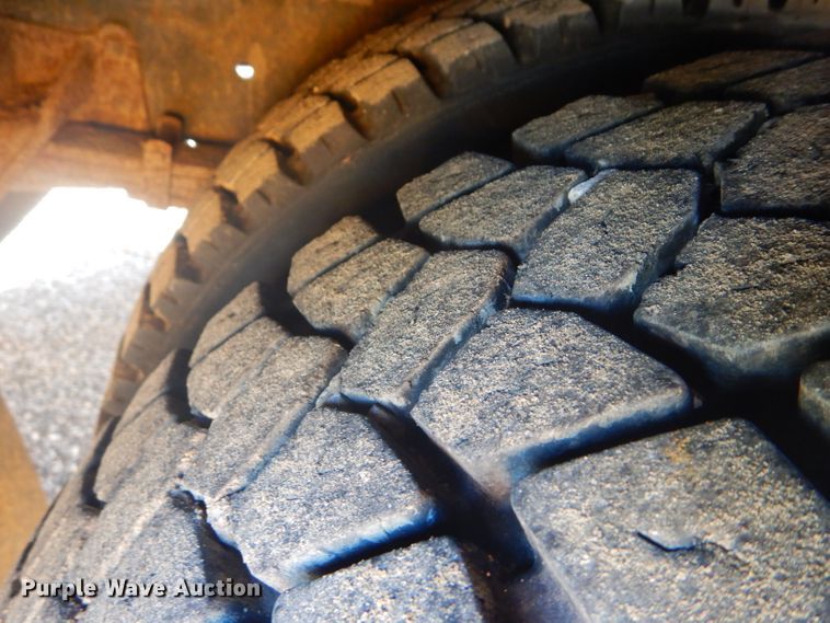 image for item DD4509 2000 Blue Bird TC2000 school bus