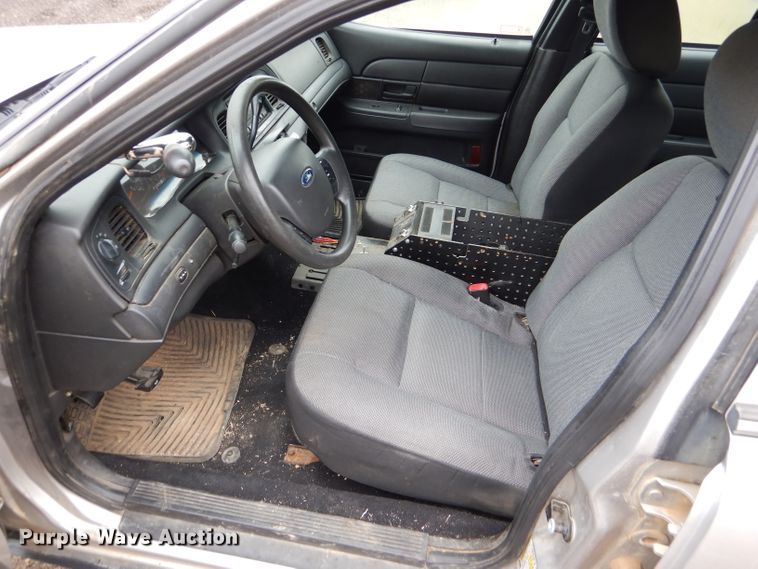 image for item DD4519 2011 Ford Crown Victoria Police Interceptor