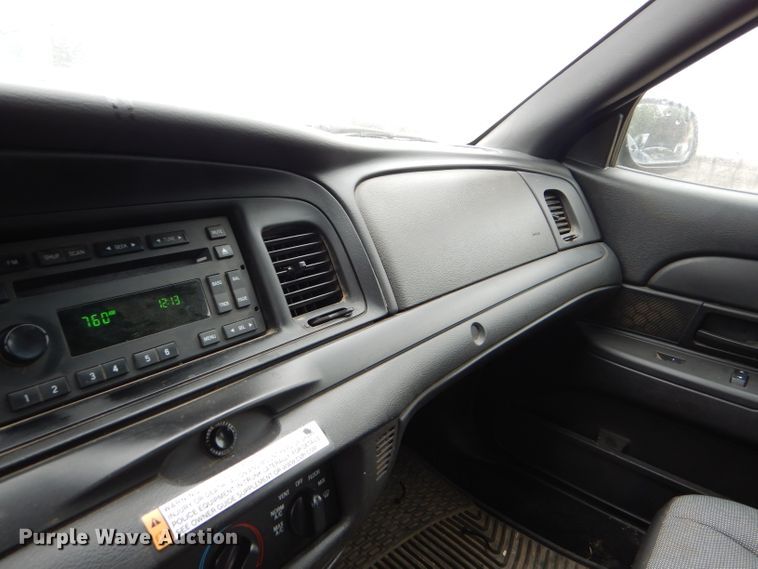 image for item DD4519 2011 Ford Crown Victoria Police Interceptor