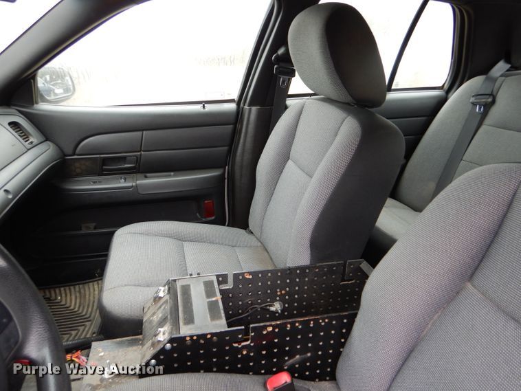 image for item DD4519 2011 Ford Crown Victoria Police Interceptor