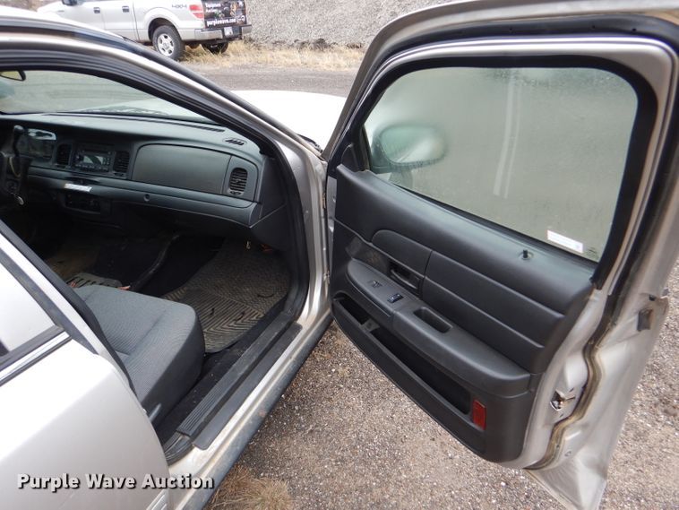 image for item DD4519 2011 Ford Crown Victoria Police Interceptor