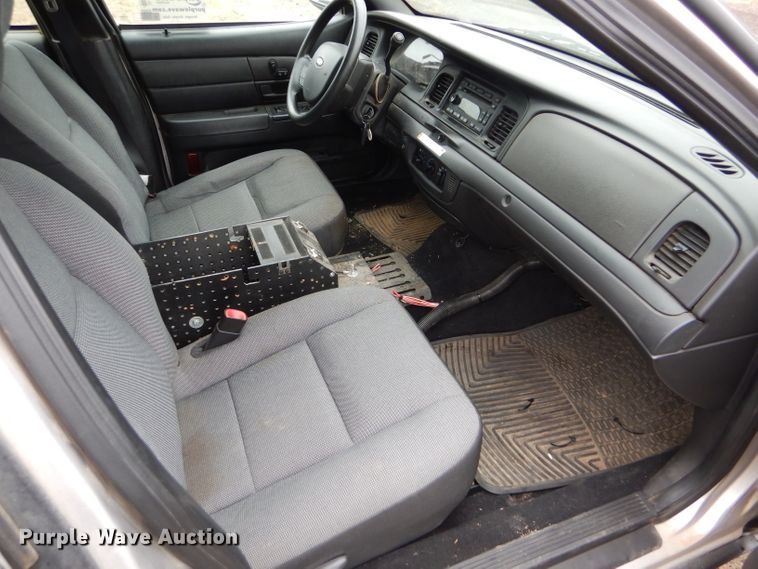 image for item DD4519 2011 Ford Crown Victoria Police Interceptor