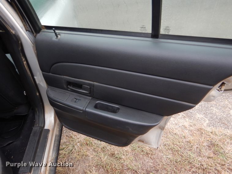 image for item DD4519 2011 Ford Crown Victoria Police Interceptor