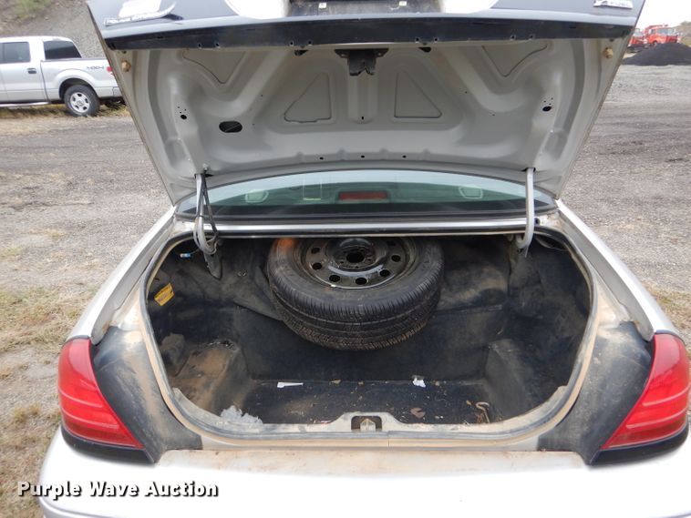 image for item DD4519 2011 Ford Crown Victoria Police Interceptor