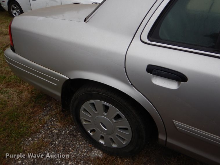 image for item DD4519 2011 Ford Crown Victoria Police Interceptor