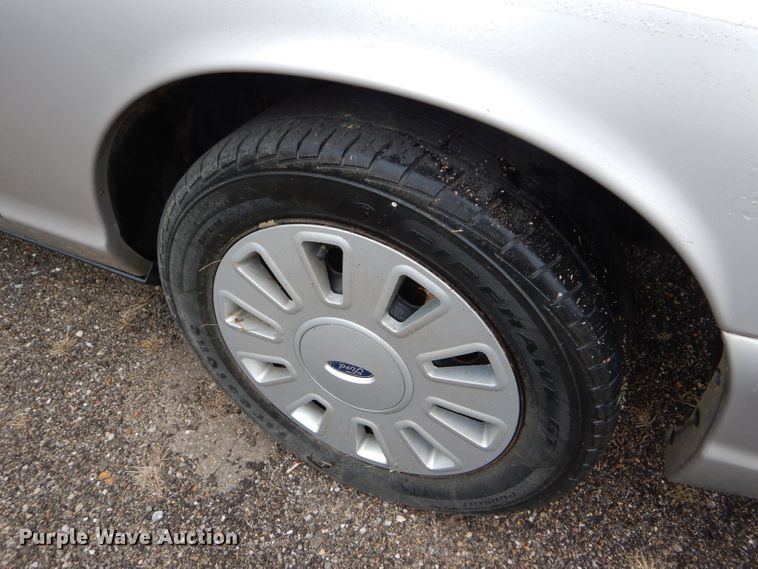 image for item DD4519 2011 Ford Crown Victoria Police Interceptor