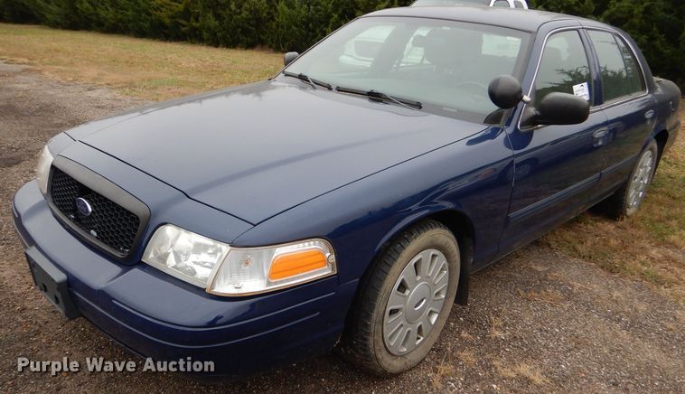 image for item DD4520 2011 Ford Crown Victoria Police Interceptor